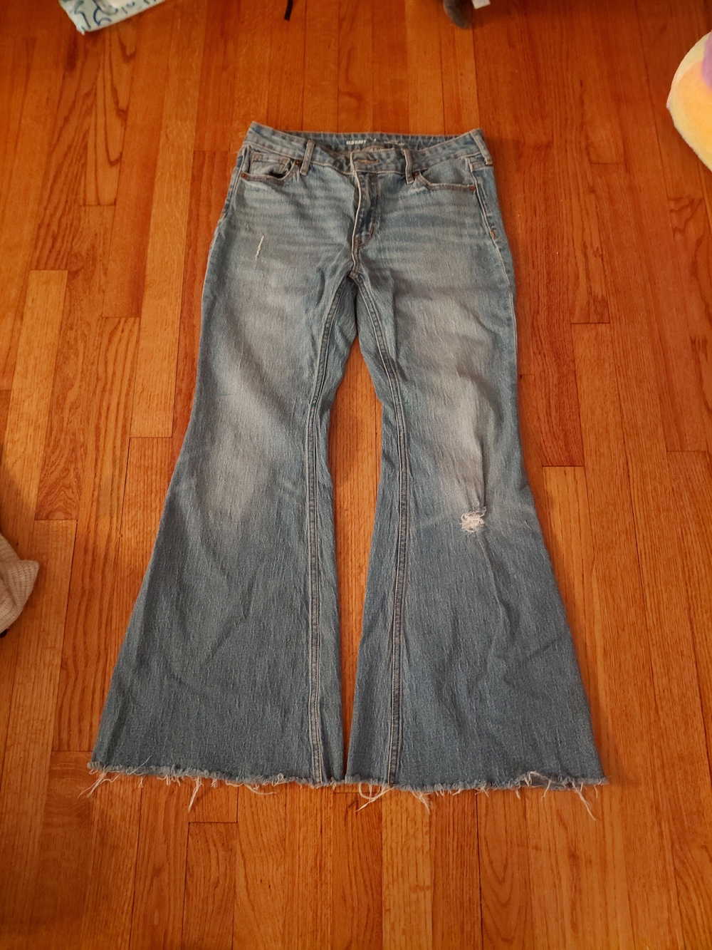 Old Navy Women's Light Blue Super Flare Jeans - Distressed Hem Size 6